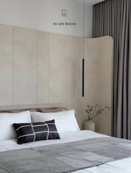 bedroom and room interior of THE ROOM SUKHUMVIT 38 | เดอะรูม สุขุมวิท 38