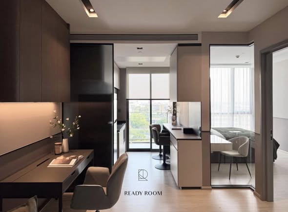 room interior of THE ROOM SUKHUMVIT 38 | เดอะรูม สุขุมวิท 38