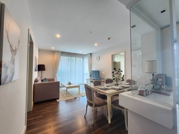 living room of The Room Sukhumvit 62
