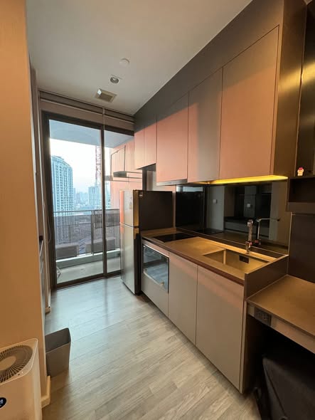 kitchen of The Room Sukhumvit 69
