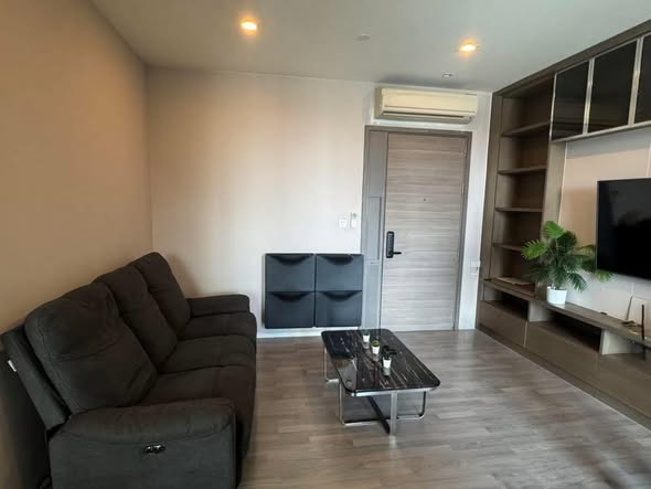 living room and room interior of The Room Sukhumvit 69