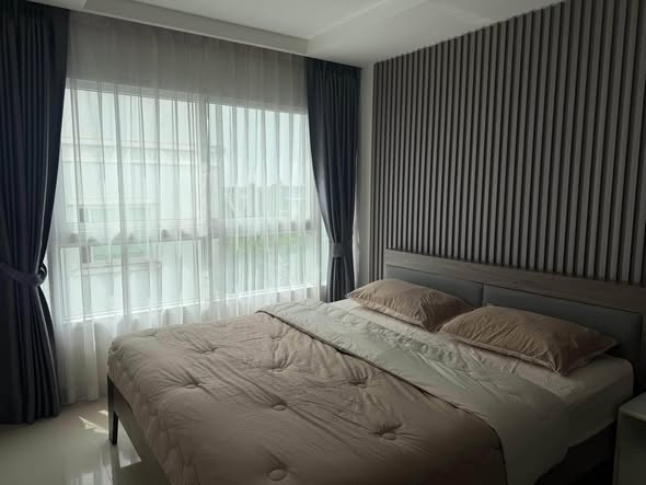 bedroom of The Royal Place 1