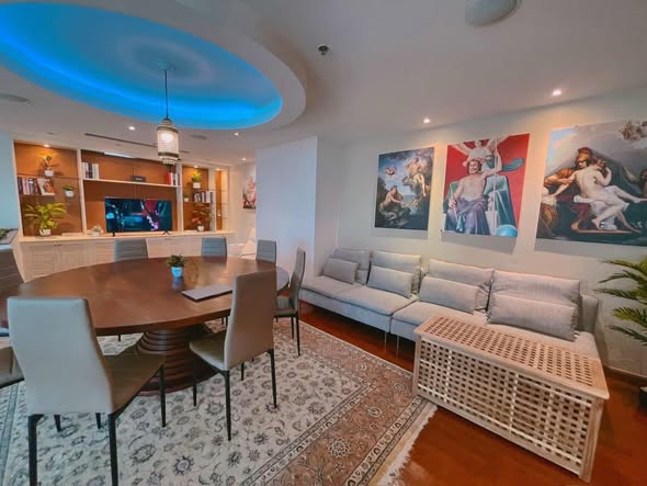 living room and room interior of The Royal Place 1