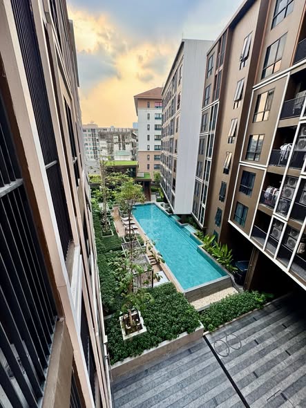 pool of The SHADE Sathon 1 (เดอะเชดด์ สาทร 1)