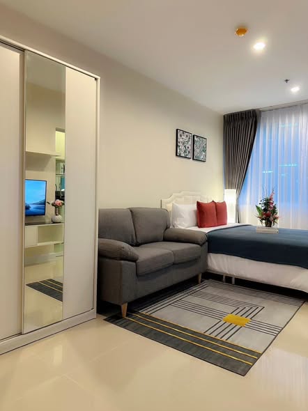 bedroom of The Sky Sukhumvit