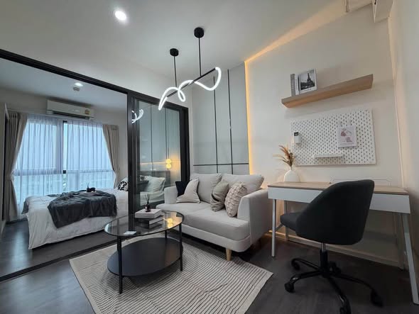 bedroom and living room of The Stage Taopoon – Interchange