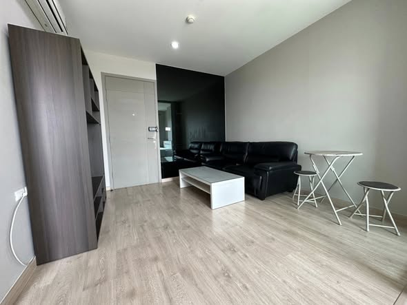 The Tempo Grand Sathon-Wutthakat