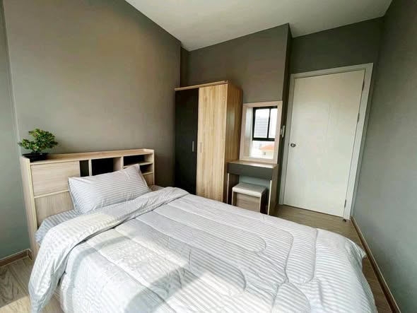 bedroom of The Tree Huamak Interchange