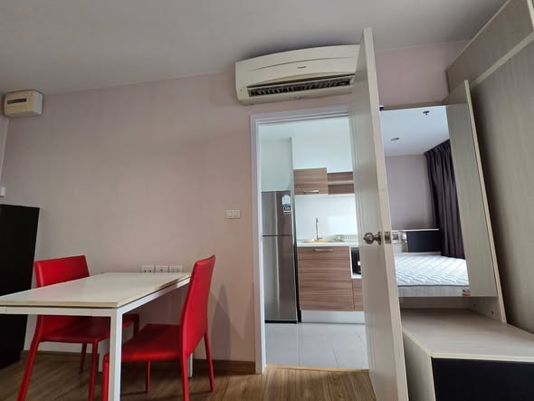 bedroom of The Tree Interchange