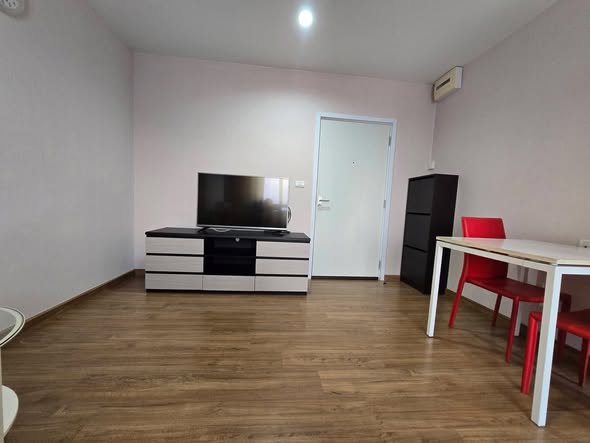 bedroom of The Tree Interchange