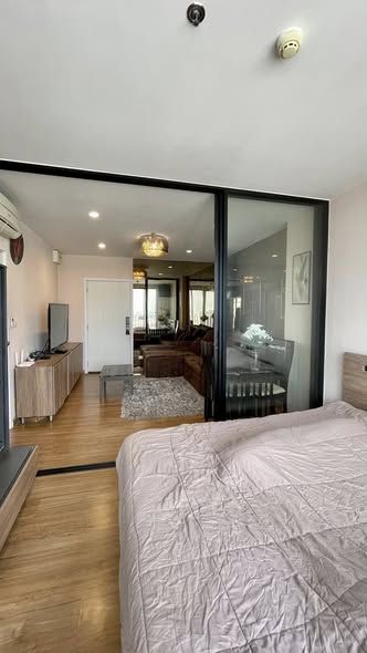 bedroom and room interior of The Tree Interchange