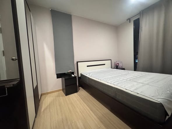 bedroom of The Tree On nut Station