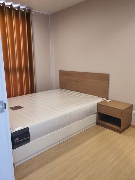 bedroom of The Tree On nut Station