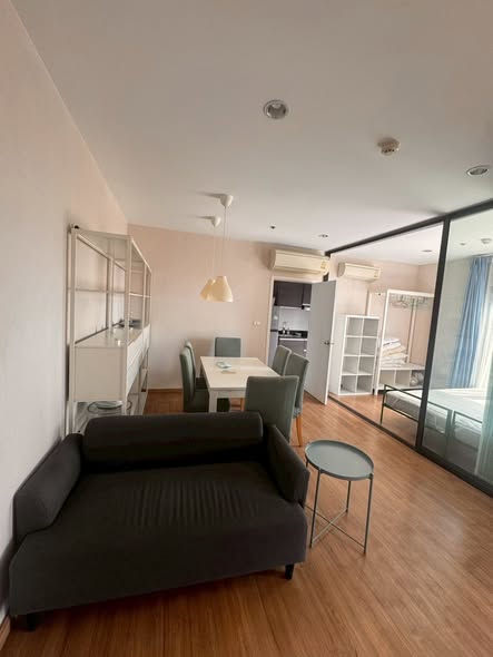 bedroom and living room of The Tree Rio Bang-Aor Station
