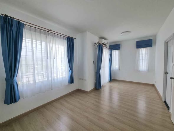 bedroom of The Village Bangna – Wongwaen 2