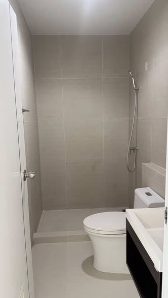 bathroom of The Vision Lat Phrao – Nawamin (เดอะ วิชั่น ลาดพร้าว – นวมินทร์ )
