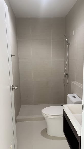 bathroom of The Vision Lat Phrao – Nawamin (เดอะ วิชั่น ลาดพร้าว – นวมินทร์ )