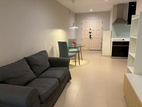 living room of The Waterford Park