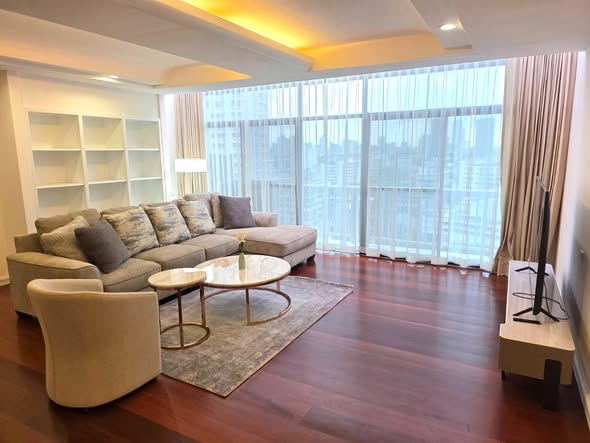 living room and room interior of THE WATERFORD (Thong Lo 11)