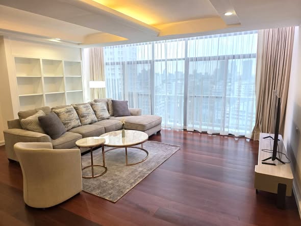 living room and room interior of THE WATERFORD (Thong Lo 11)