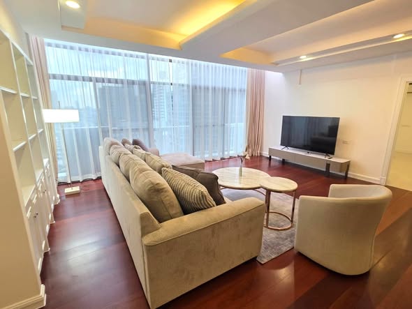 living room and room interior of THE WATERFORD (Thong Lo 11)