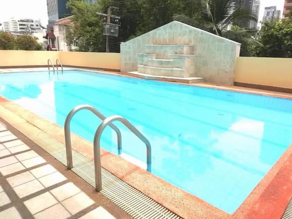 pool of THE WATERFORD (Thong Lo 11)