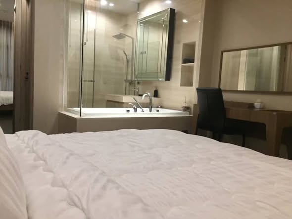 bedroom of THE XXXIX