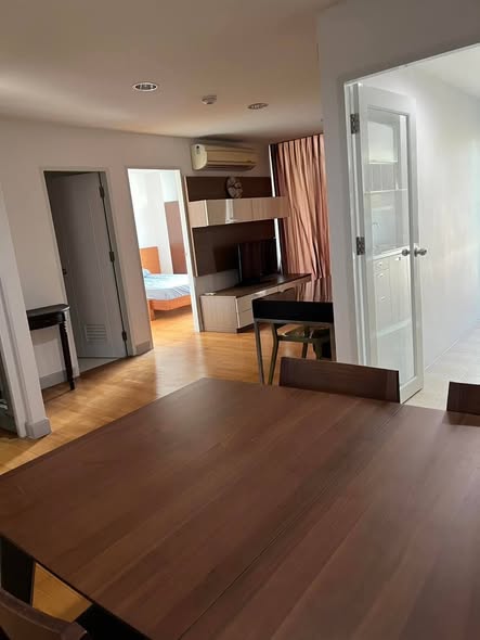 room interior of TheFine@River