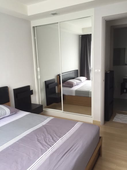 bedroom of Thru Thong Lor