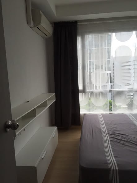 bedroom of Thru Thong Lor