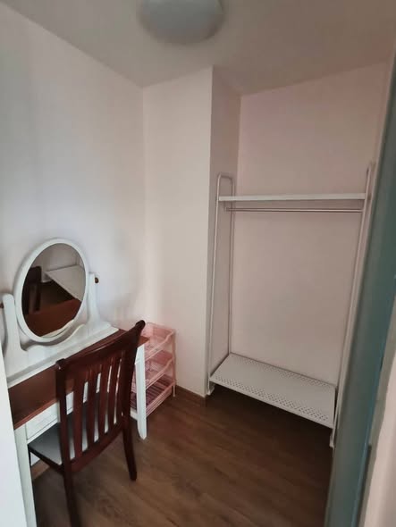 bedroom of Thru Thong Lor