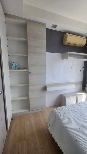 bedroom of Thru Thong Lor