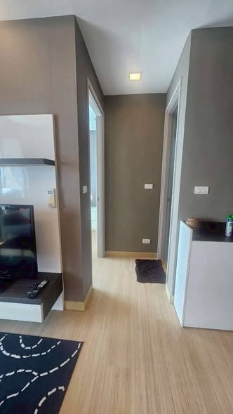 room interior of Thru Thong Lor