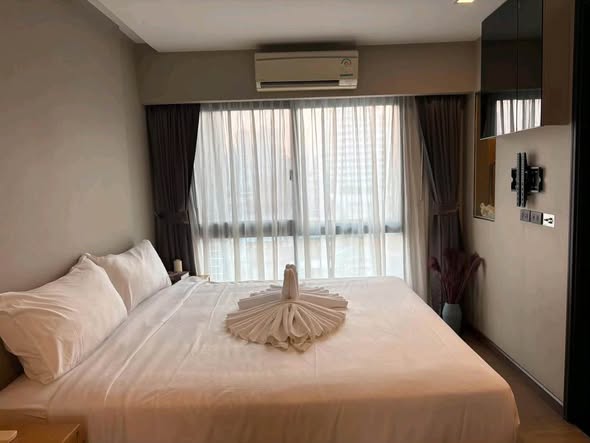 bedroom of Tidy Thonglor