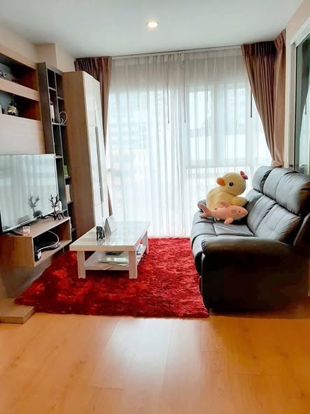living room and room interior of Tourmaline Gold