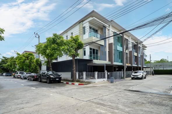 Town Plus Kaset Nawamin
