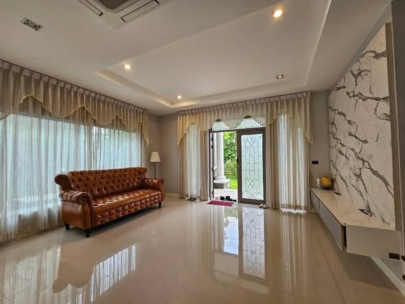 living room of Two Grande Monaco Bangna – Wongwaen