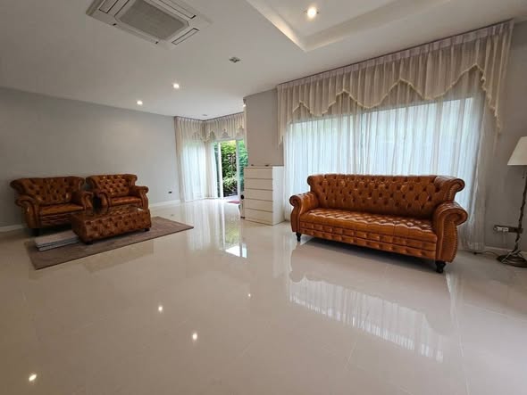 living room of Two Grande Monaco Bangna – Wongwaen