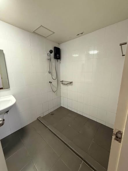 bathroom of U Condo