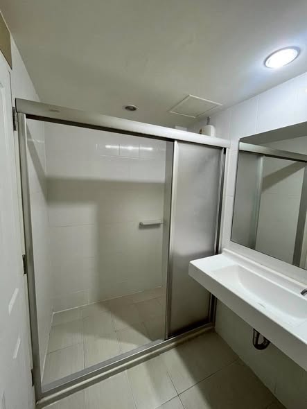 room interior of U Delight​ @ Hua Mak Station​