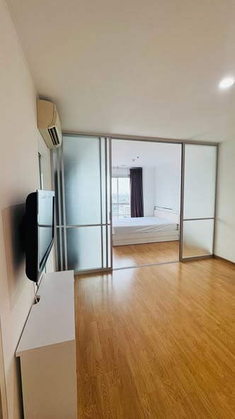 room interior of U Delight @ Huai Khwang Station
