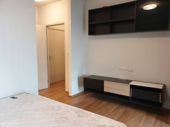 room interior of Unio Sukhumvit 72 phase 1 building E
