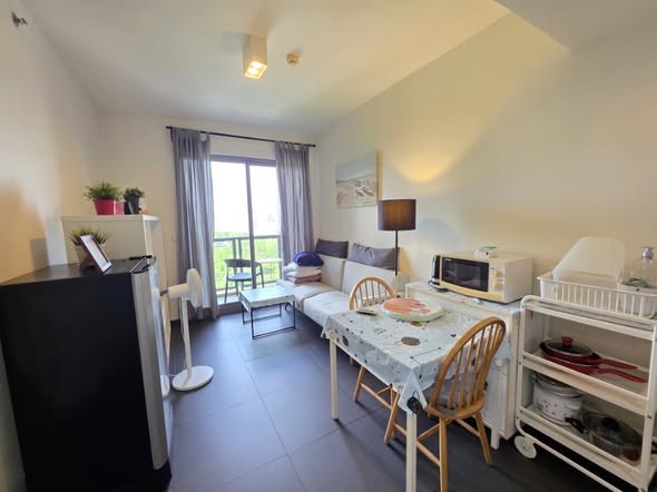 bedroom and room interior of Unixx South Pattaya