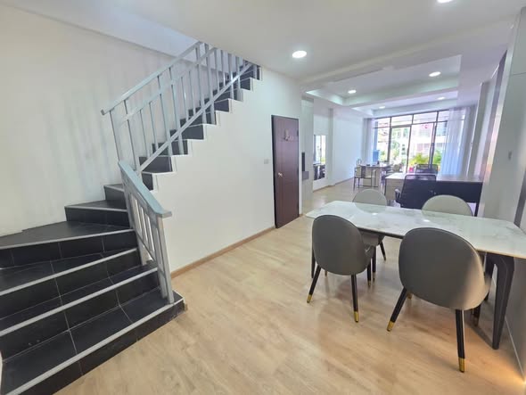 Urban home (เออเบิ้ลโฮม)