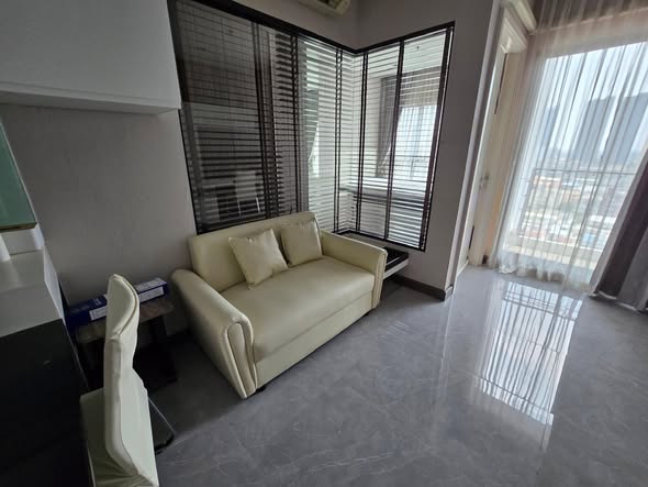 Urbano Absolute Sathon-Taksin