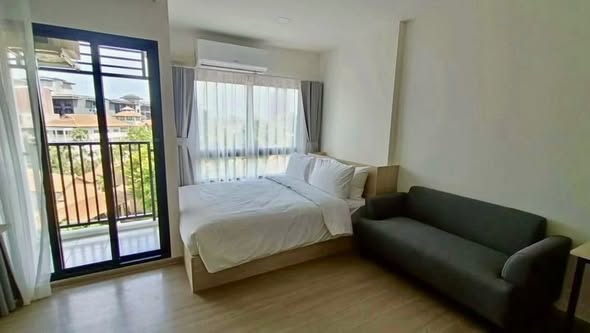bedroom of Vay Pothisan