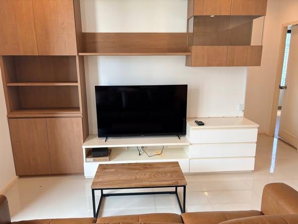 room interior of Villa Asoke Condominium