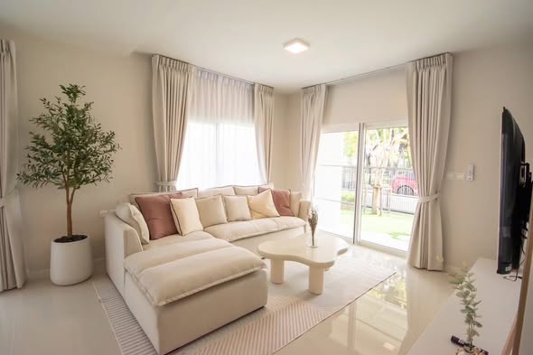 bedroom and living room of Villaggio 3 Srinakarin-Bangna