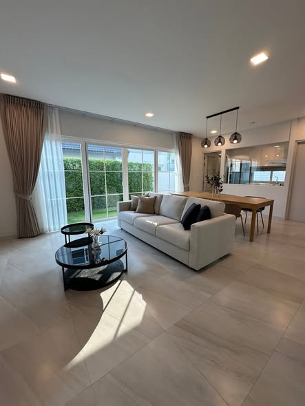 living room of Villaggio 3 Srinakarin-Bangna
