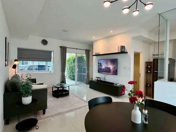 living room of Villaggio Srinakarin-Bangna 2